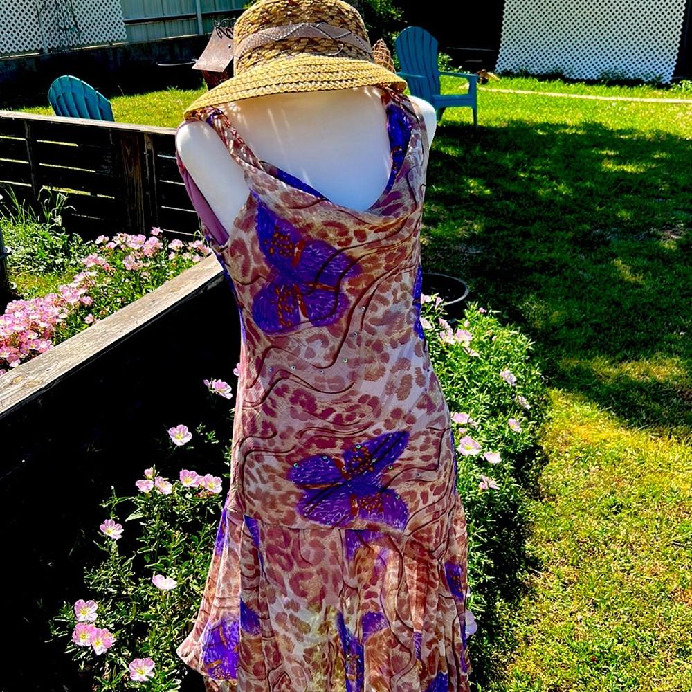 Jaw dropping sundress~